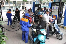 Petrol prices stable, oil prices slightly increase