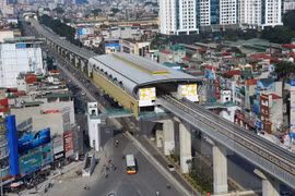 Hanoi needs EIB’s support to develop urban railway 