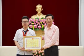  Quang Ninh: APhO bronze medalist commended 