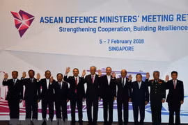 Vietnam attends ADMM Retreat in Singapore