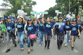 Hanoi goes vibrant with activities response to Earth Hour