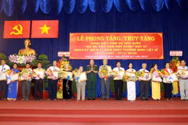 HCM City recognises 44 heroic mothers