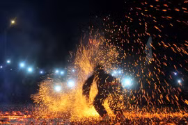 Tuyen Quang: Pathen ethnic group hosts fire dancing festival