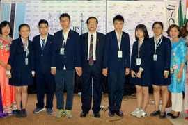 Vietnamese students win high prizes at Int’l Junior Science Olympiad 