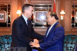 PM Nguyen Xuan Phuc suggests more VN-NZ direct flights 