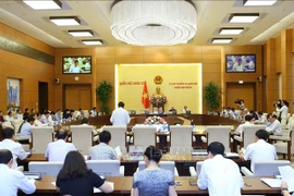 Household poverty rate to drop to under 6 pct at end of 2018 