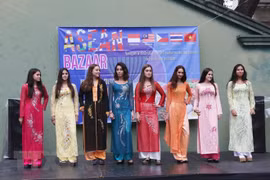 Vietnam joins ASEAN bazaar in Argentina