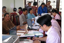 Few poor people take up work abroad