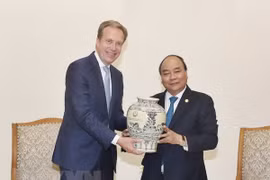 PM asks for WEF’s support to promote Vietnam’s images 