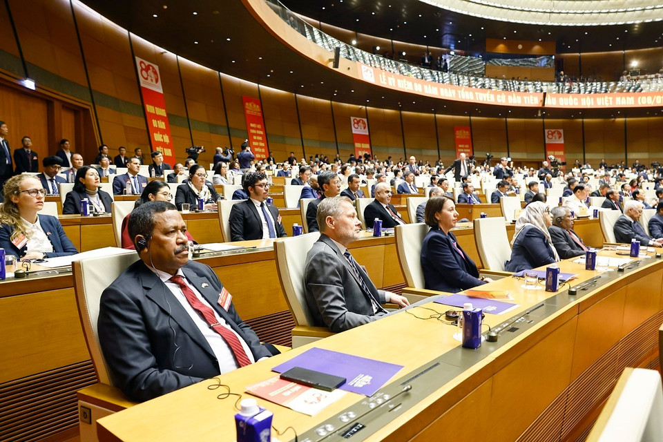 International delegates attend the ceremony. (Photo: VNA)