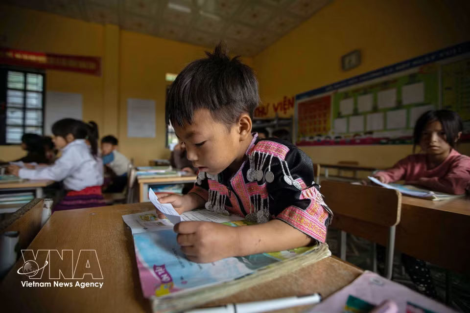 Hmong pupils during class time. (Photo: VNA)