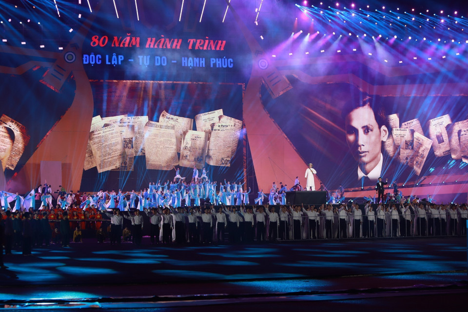 Special national art programme “80 Years of Independence – Freedom – Happiness.” (Photo: VNA)
