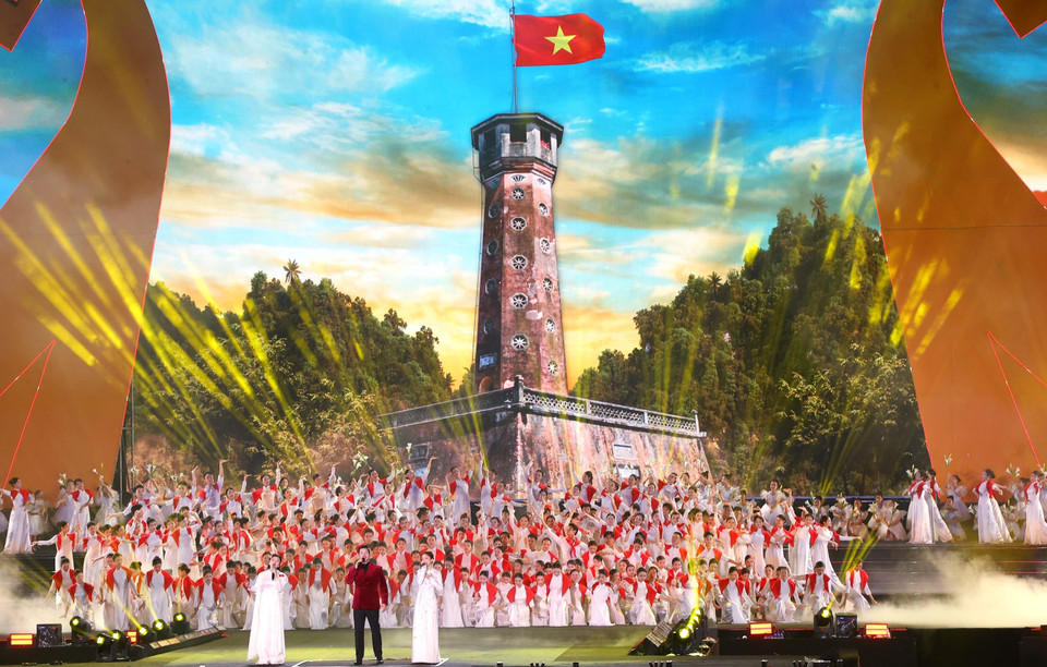 Special national art programme “80 Years of Independence – Freedom – Happiness.” (Photo: VNA)