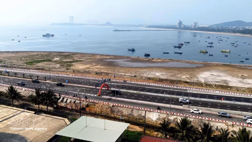 The overall construction project for Lien Chieu container port is expected to require more than 45 trillion VND (over 1.75 billion USD) in investment. (Photo: VNA)