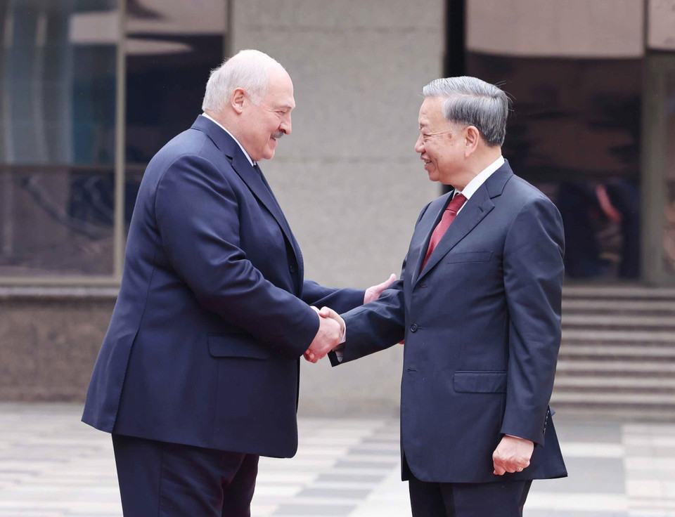 President Aleksandr Lukashenko welcomes General Secretary To Lam. (Photo: VNA)