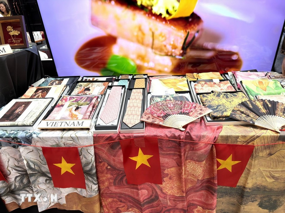 Display of Vietnamese handicrafts. (Photo: VNA)