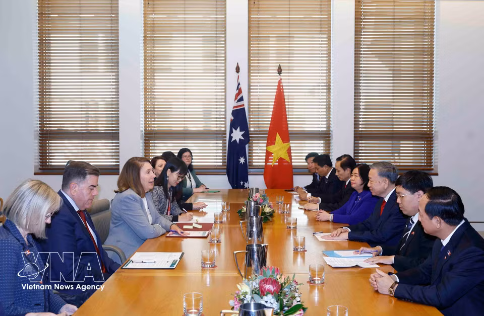 General Secretary of the Communist Party of Vietnam Central Committee and President To Lam meets Senate President Sue Lines and Speaker of the House of Representatives Milton Dick of Australia. (Photo: Thong Nhat/VNA)