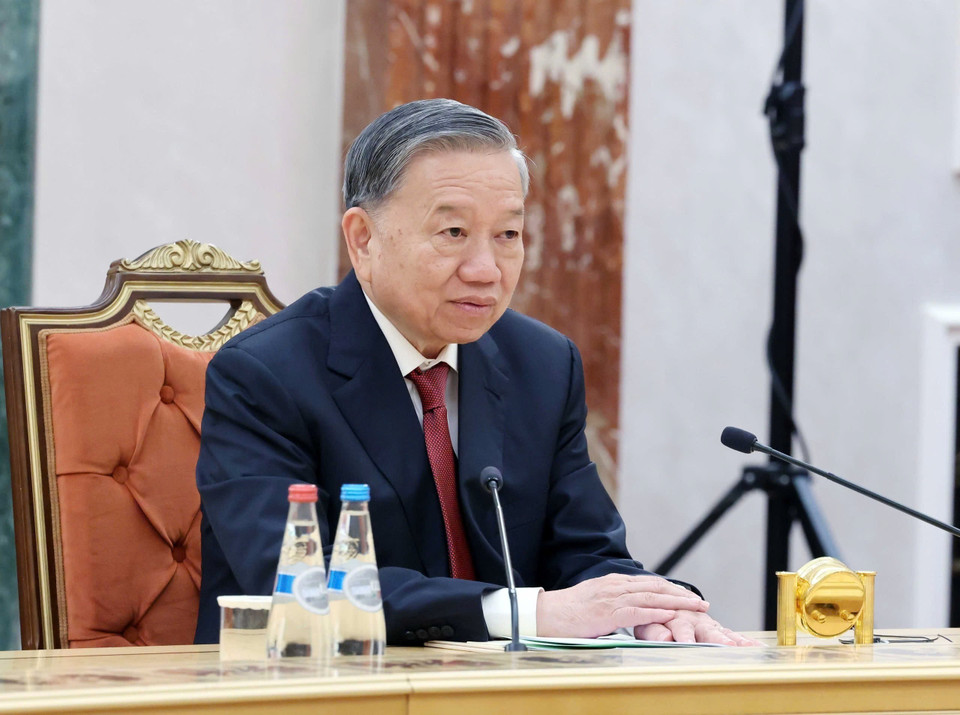 General Secretary To Lam speaks at the official talks with Belarusian President Aleksandr Lukashenko. (Photo: VNA)