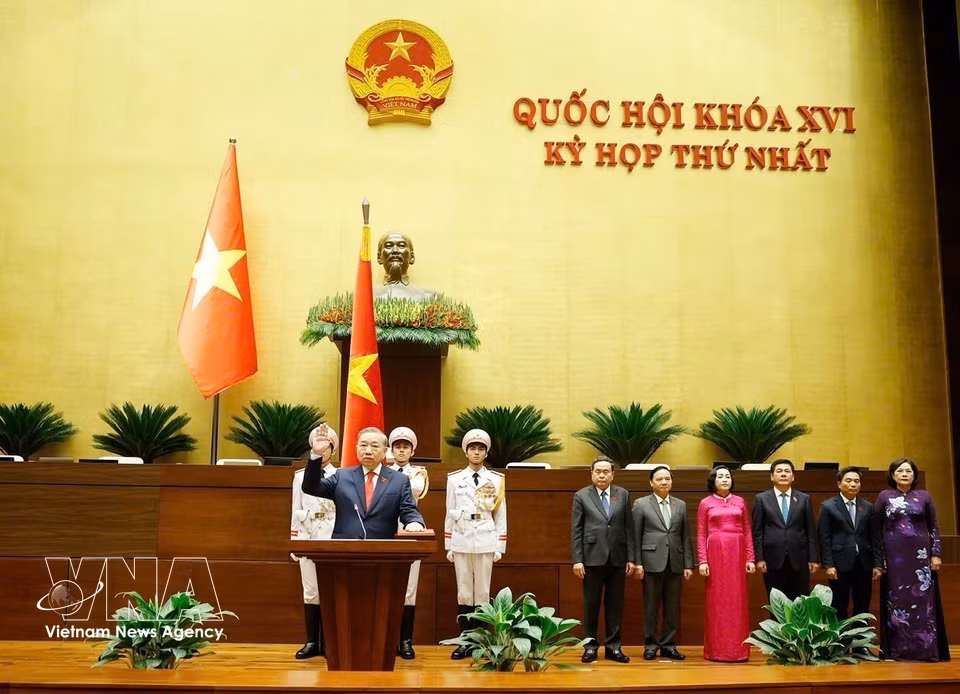 State President To Lam takes the oath of office. (Photo: VNA)