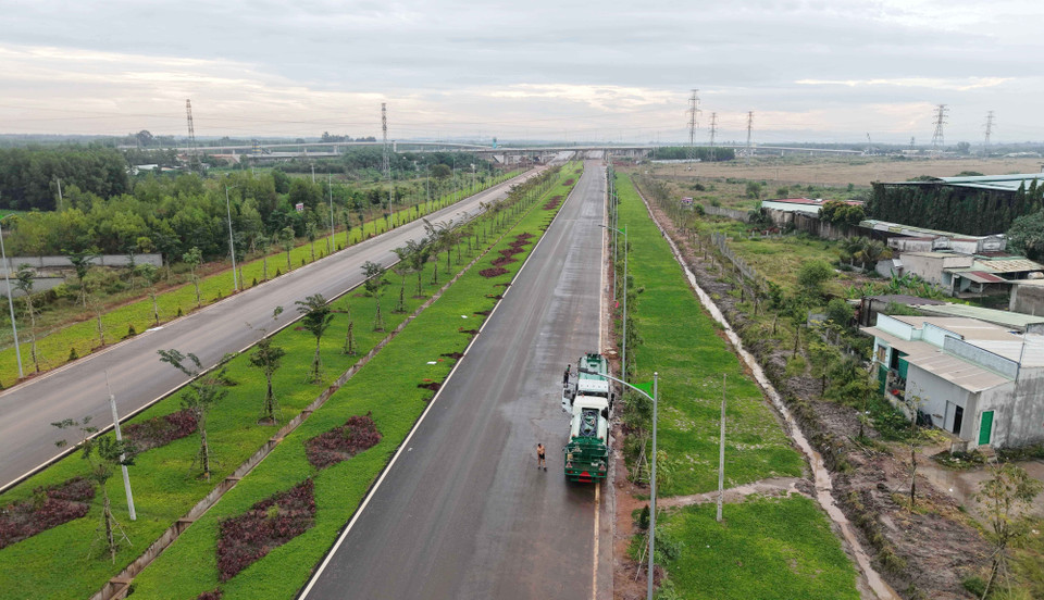 The Long Thanh Airport transport route near the Bien Hoa–Vung Tau Expressway. (Photo: VNA)