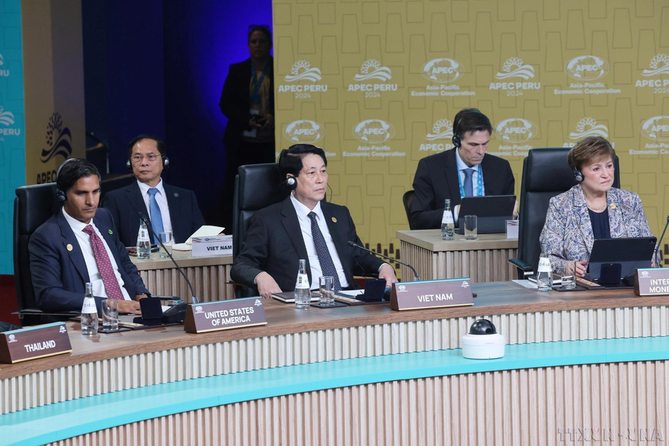 State President Luong Cuong attends the 31st APEC Economic Leaders’ Meeting themed “Empower. Include. Grow.” in Lima (Peru), November 16, 2024. (Photo: VNA)