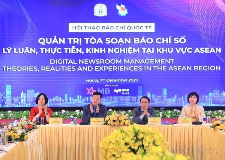 International journalism workshop held to promote knowledge exchange on digital transformation in media in ASEAN (Hanoi, December 6, 2023). (Photo: VNA)