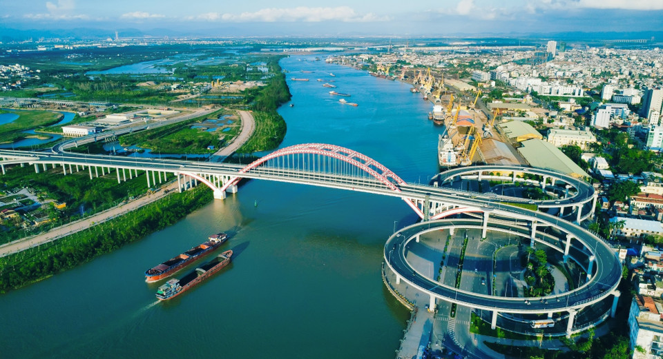 Hoang Van Thu Bridge, Hai Phong city (Photo: VNA)