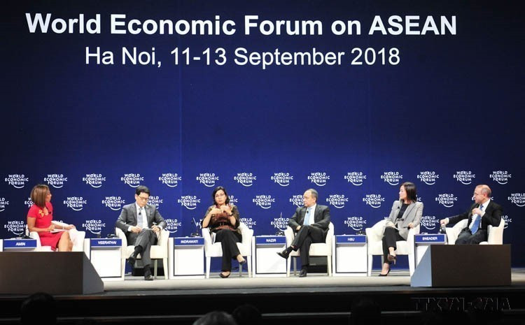 Vietnam successfully hosts the World Economic Forum on ASEAN (WEF ASEAN) from September 11–13, 2018, in Hanoi, further elevating ASEAN’s global prestige and enhancing Vietnam’s international standing through its proactive, responsible contributions. In photo: The “Asia Economic Outlook” panel discussion at WEF ASEAN 2018 (Hanoi, September 12, 2018). (Photo: VNA)