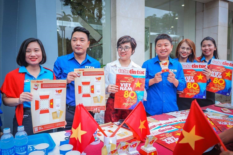 Tin Tuc Newspaper (VNA) introduces a special edition to mark the 80th National Day. (Photo: VNA)