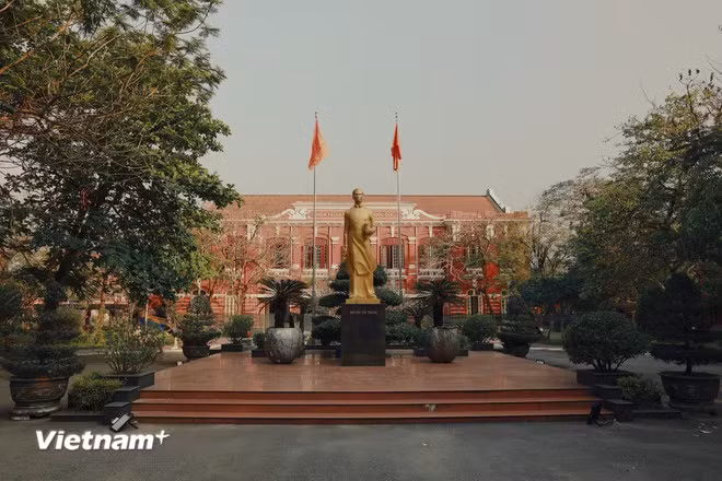 Over its 120-year history, the school has become one of Hue’s most renowned institutions, having educated many distinguished figures, including President Ho Chi Minh, Party General Secretary Tran Phu, and General Vo Nguyen Giap. (Photo: Vietnam+)