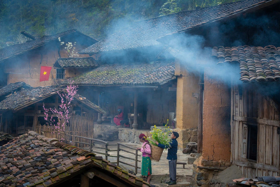 Ancient rammed-earth houses highlight the plateau’s cultural character. (Photo: VNA)