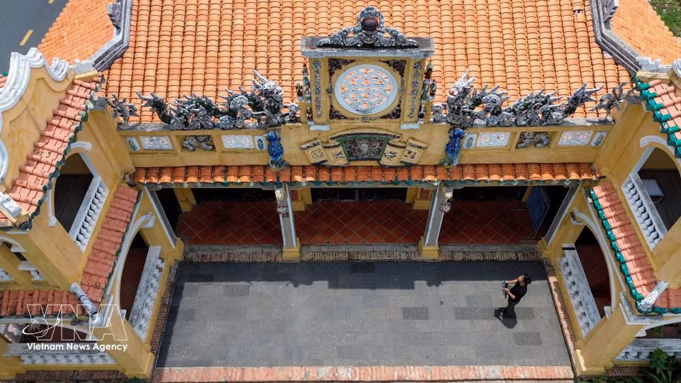 After more than a century, Hiep Ninh Communal House continues to preserve significant historical, architectural and cultural values, serving as a testament to the formation and development of the Tay Ninh community. (Photo: Giang Phuong/VNA)