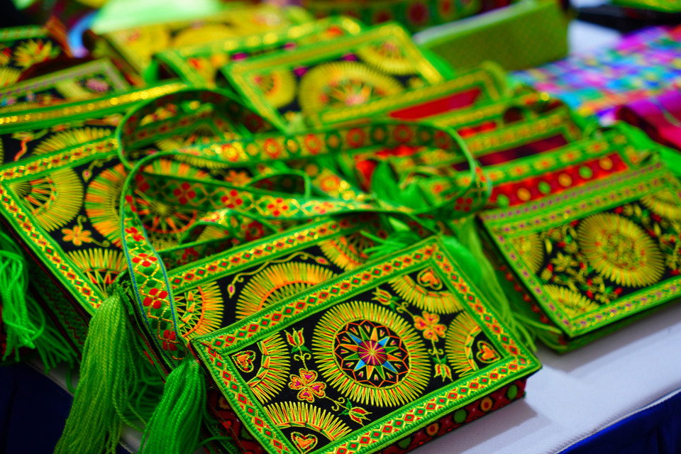 Nung brocade products on display at the Lang Son province booth. (Photo: VNA)