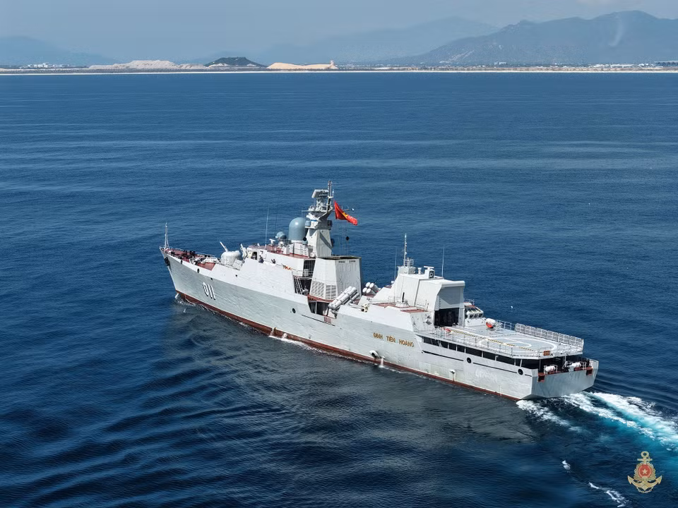 Missile frigate Dinh Tien Hoang takes part in the naval parade. (Photo: Vietnam People’s Navy/VNA)