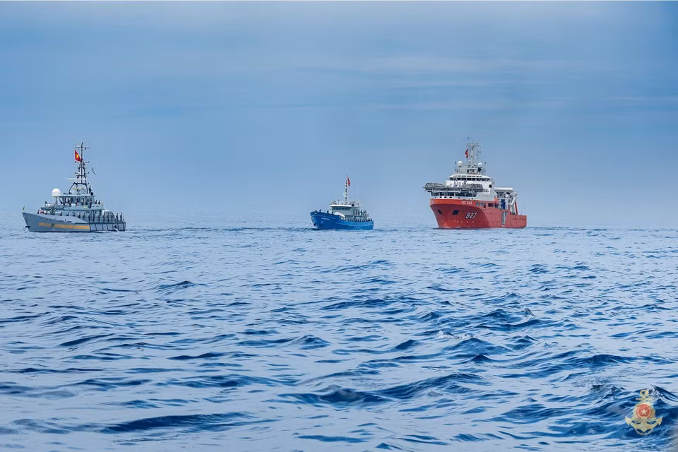 Multi-purpose rescue vessel and support ships join the naval parade. (Photo: Vietnam People’s Navy/VNA)
