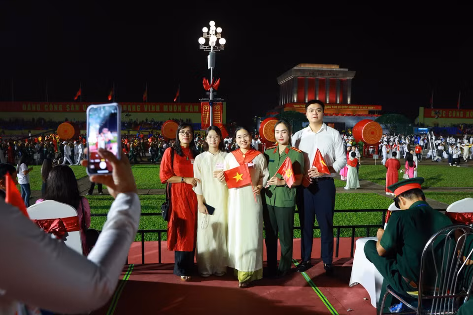 A large number of delegates attend the ceremony and parade marking the 80th anniversary of the August Revolution and National Day at Ba Dinh Square. (Photo: VNA)