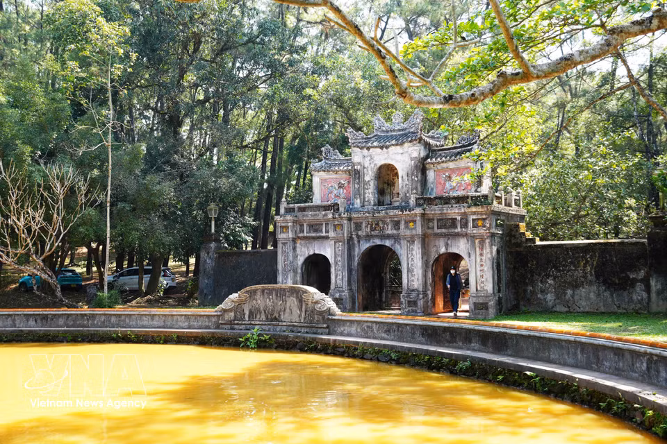The rear view of the main gate of Tu Hieu Pagoda. (Photo: VNA)