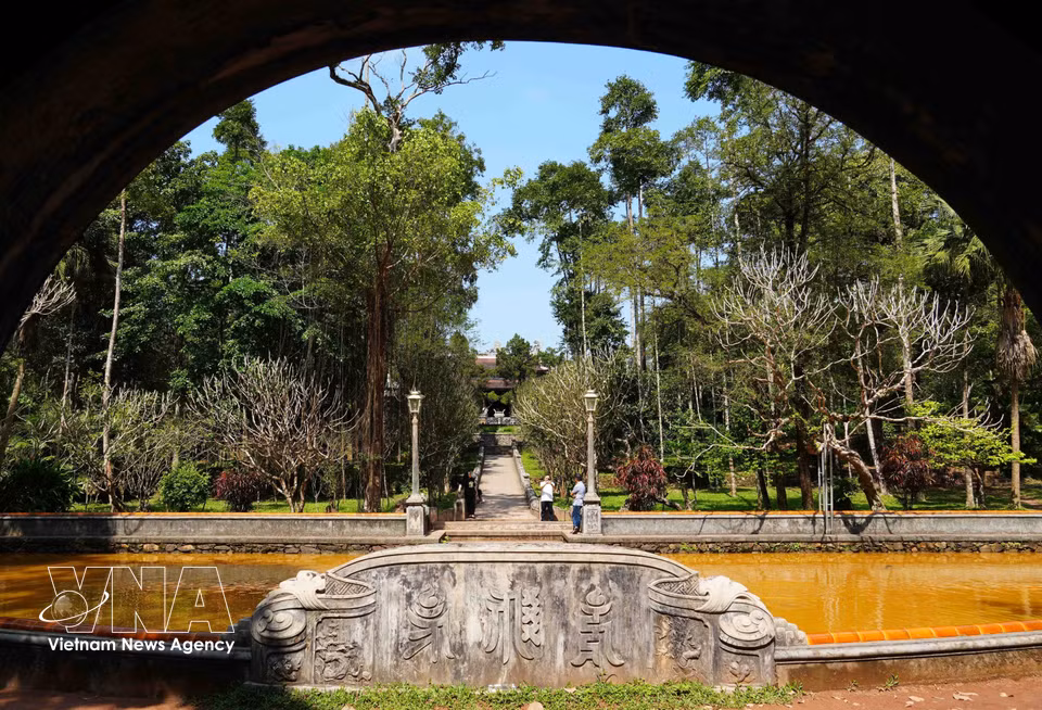 The path leading to the Main Hall of Tu Hieu Pagoda, viewed from the main gate. (Photo: VNA)