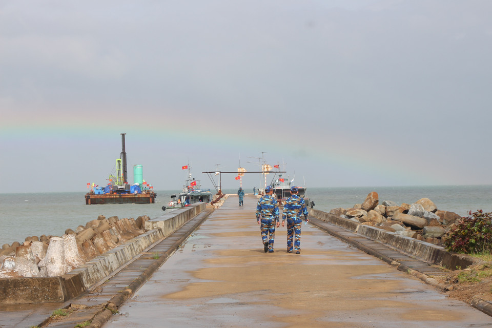 The island is considered a frontier outpost in Vietnam’s south-eastern waters, close to international sea routes in the East and West Seas. (Photo: VNA)