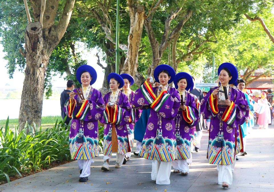 The event aims to honour Vietnamese cultural values through traditional costume. (Photo: VNA)