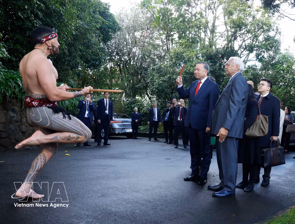 General Secretary and President To Lam attends the official welcome ceremony, which features traditional Maori customs. (Photo: Thong Nhat/VNA)