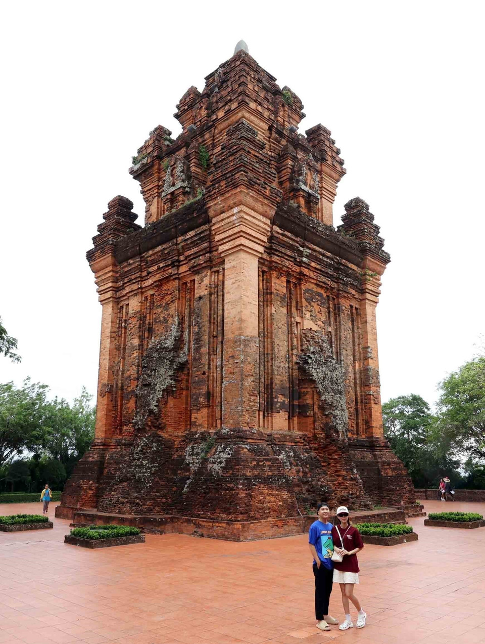 Its square-shaped sanctuary with a gradually tapering summit and signature fired-brick construction showcases a pivotal stage in Cham artistic development. (Photo: VNA)