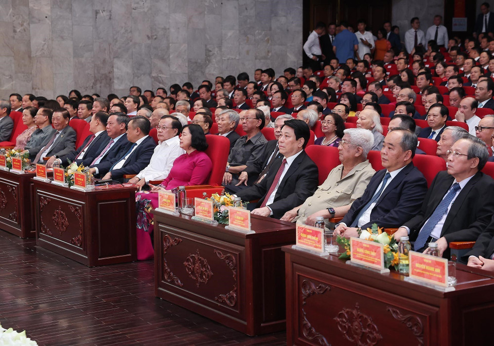 State President Luong Cuong with delegates at the conference. (Photo: VNA)