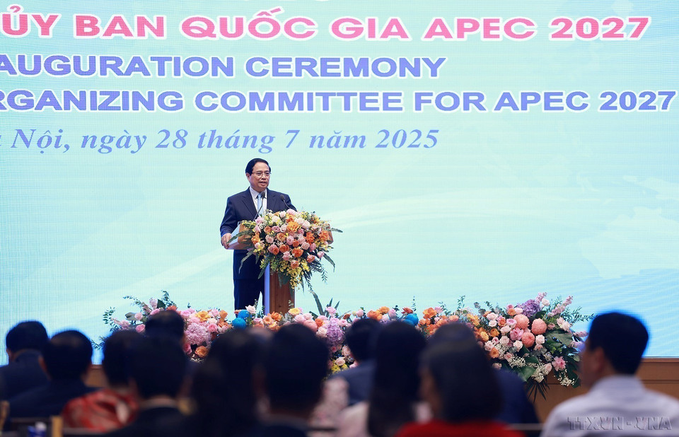 Prime Minister Pham Minh Chinh delivers remarks at the ceremony announcing the establishment of the National Committee for the APEC 2027, Hanoi, July 2025. (Photo: VNA)