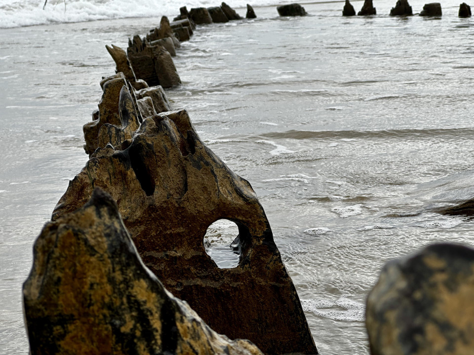 Natural forces have eroded its wooden hull. (Photo: VNA)