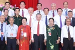 Party chief meets with revolutionary veterans, policy beneficiaries in southern region