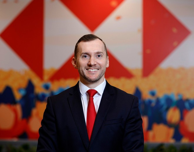 phil-wright-coo-hsbc-vietnam-5.jpg