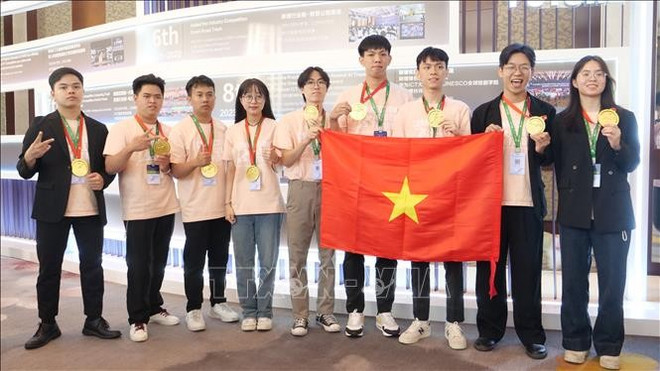 Nine Vietnamese students shine at global ICT competition (Photo: VNA) huawei-25052025-03.jpg