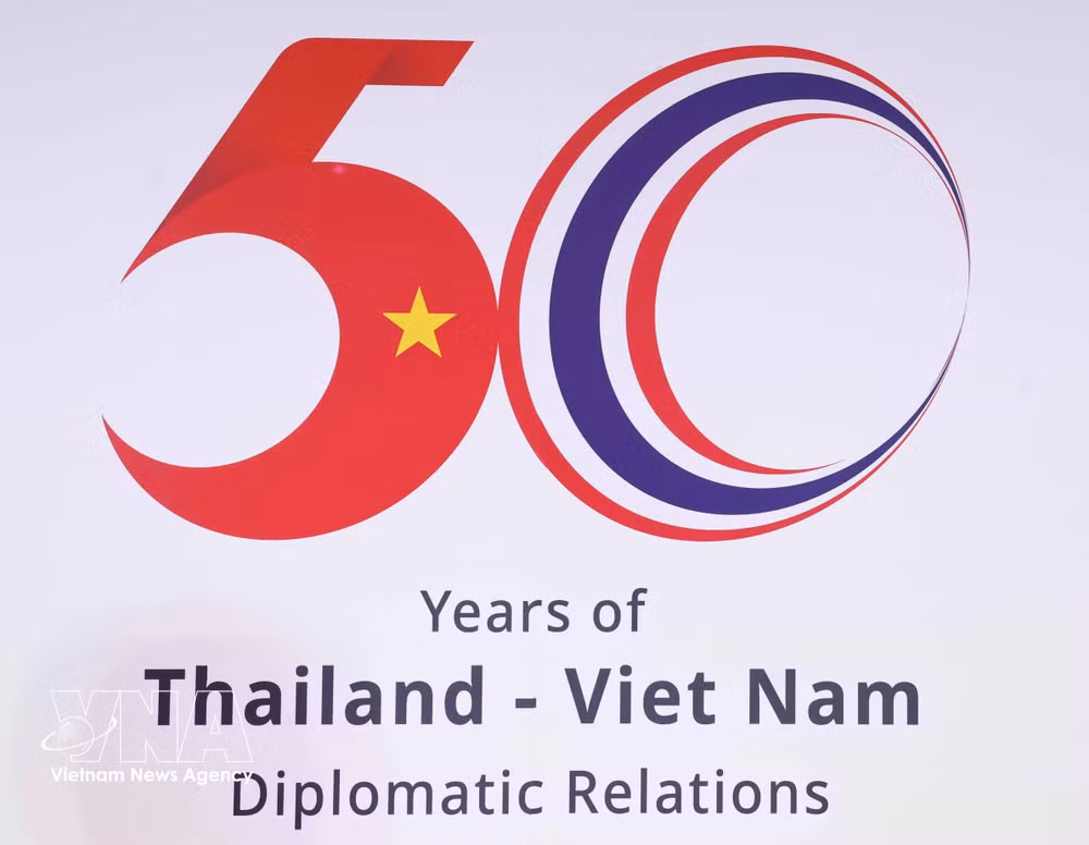 vnanet-potal-tong-bi-thu-chu-tich-nuoc-to-lam-va-thu-tuong-thai-lan-du-le-cong-bo-logo-50-nam-thiet-lap-quan-he-viet-nam-thai-lan-8790320.jpg