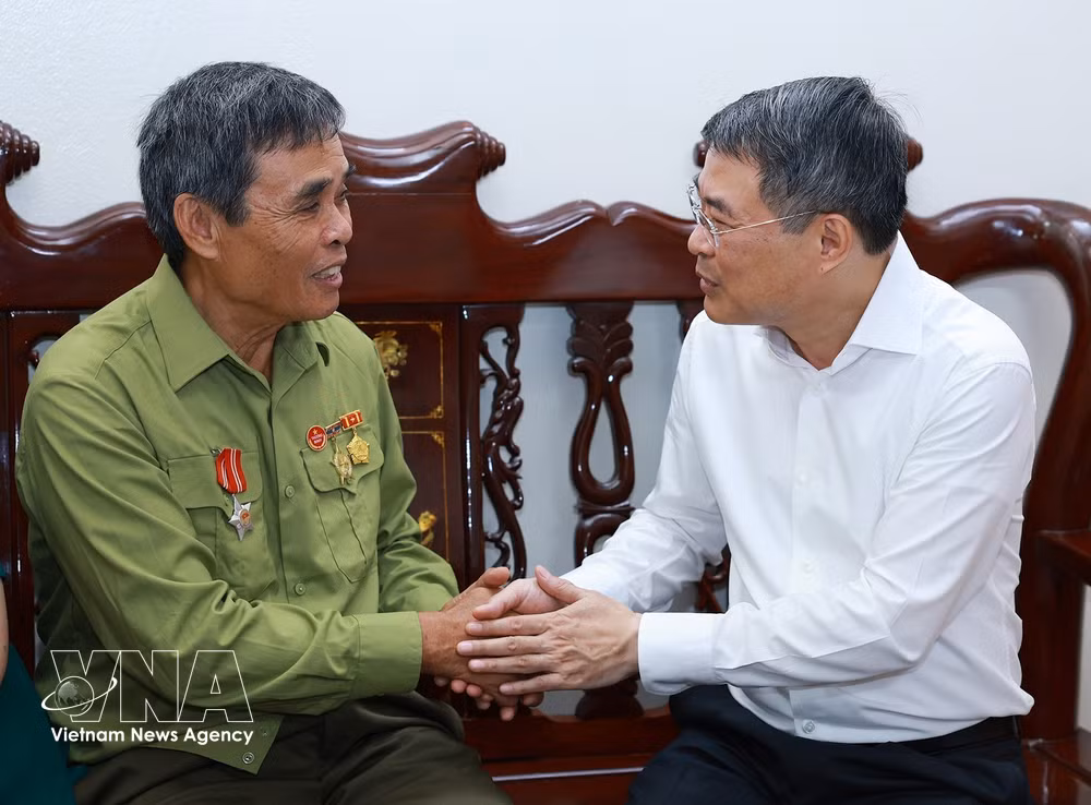 vnanet-vy-van-nuoc.jpg